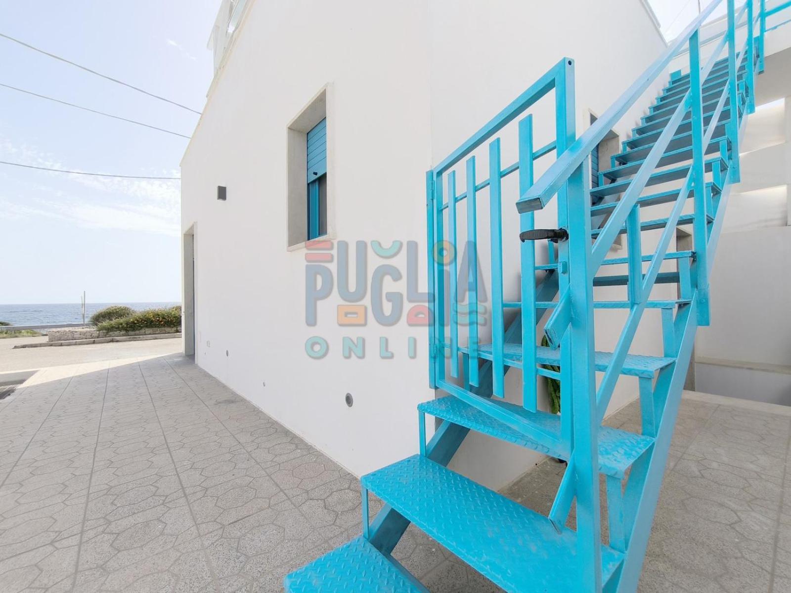 Bilocale Blue House Fronte Mare, A Posto Rosso Apartment Capilungo Exterior photo