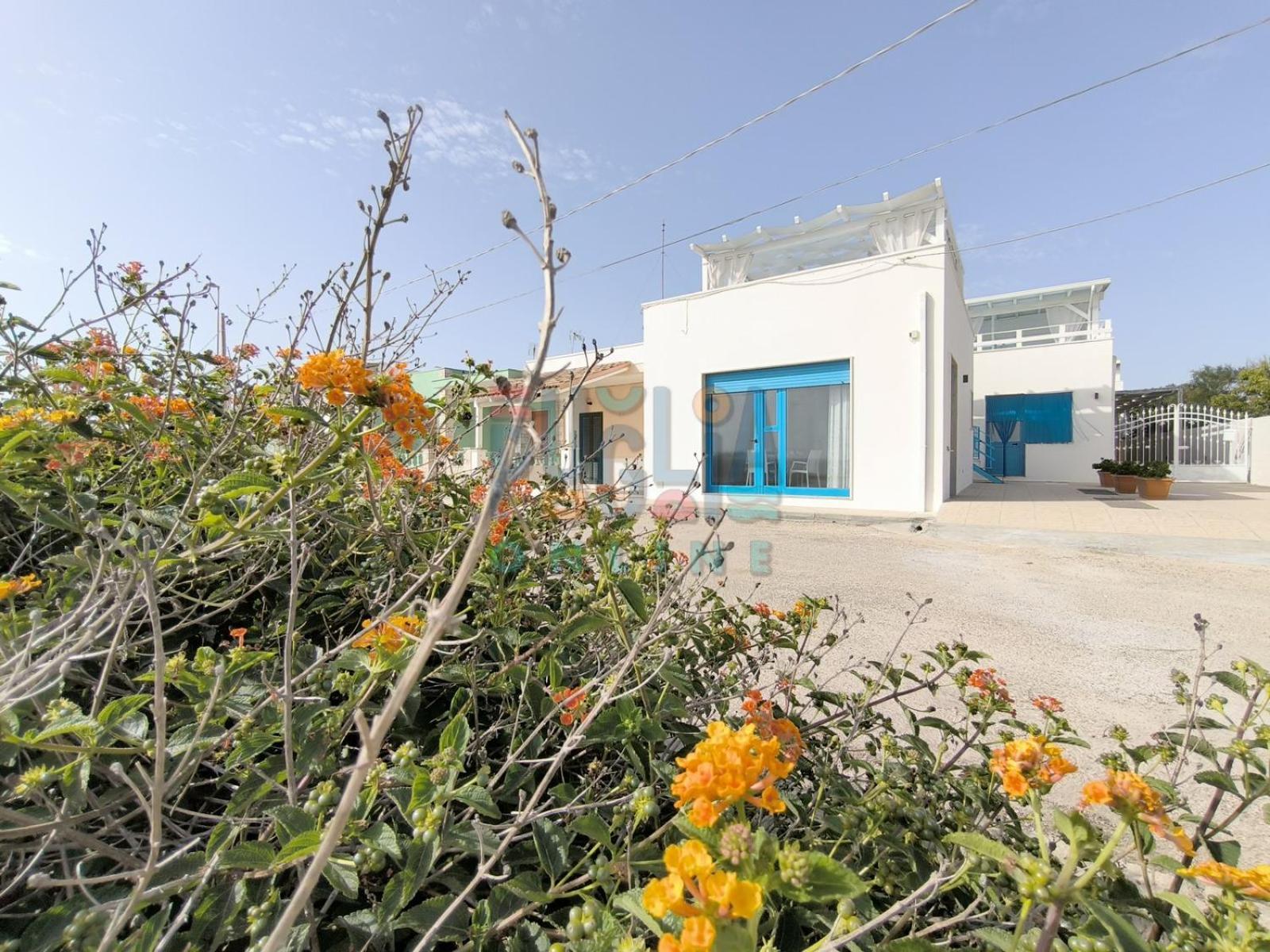 Bilocale Blue House Fronte Mare, A Posto Rosso Apartment Capilungo Exterior photo