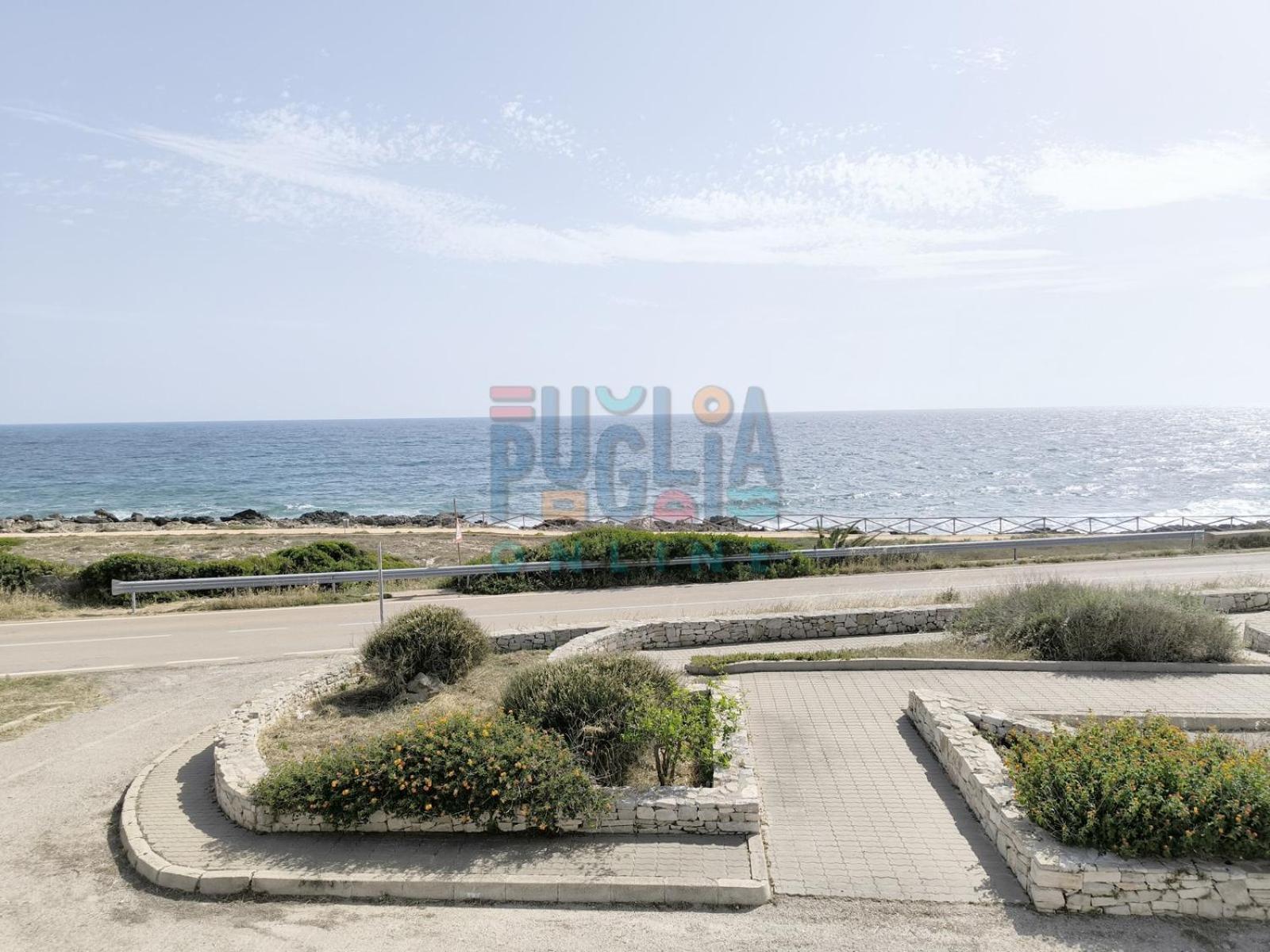 Bilocale Blue House Fronte Mare, A Posto Rosso Apartment Capilungo Exterior photo